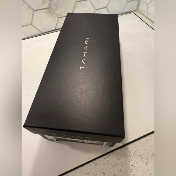 Tahari Clementine Woman’s Leather Snakeskin Flats Sz 7.5 M Green & Black In Box - Picture 12 of 13